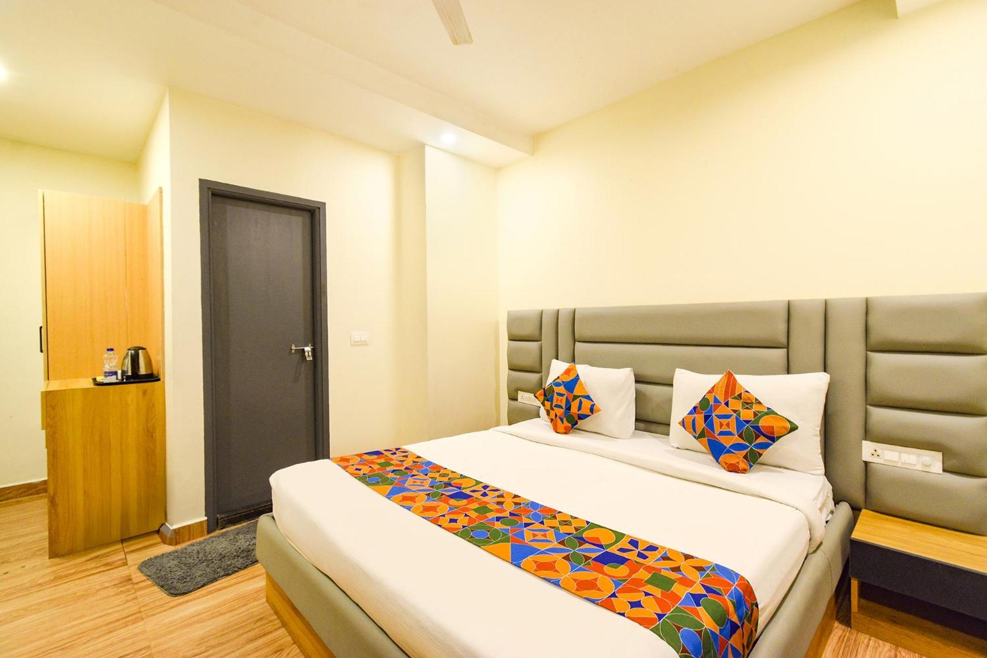 Kondapur  Fabhotel White Ridge - Kondapur מראה חיצוני תמונה