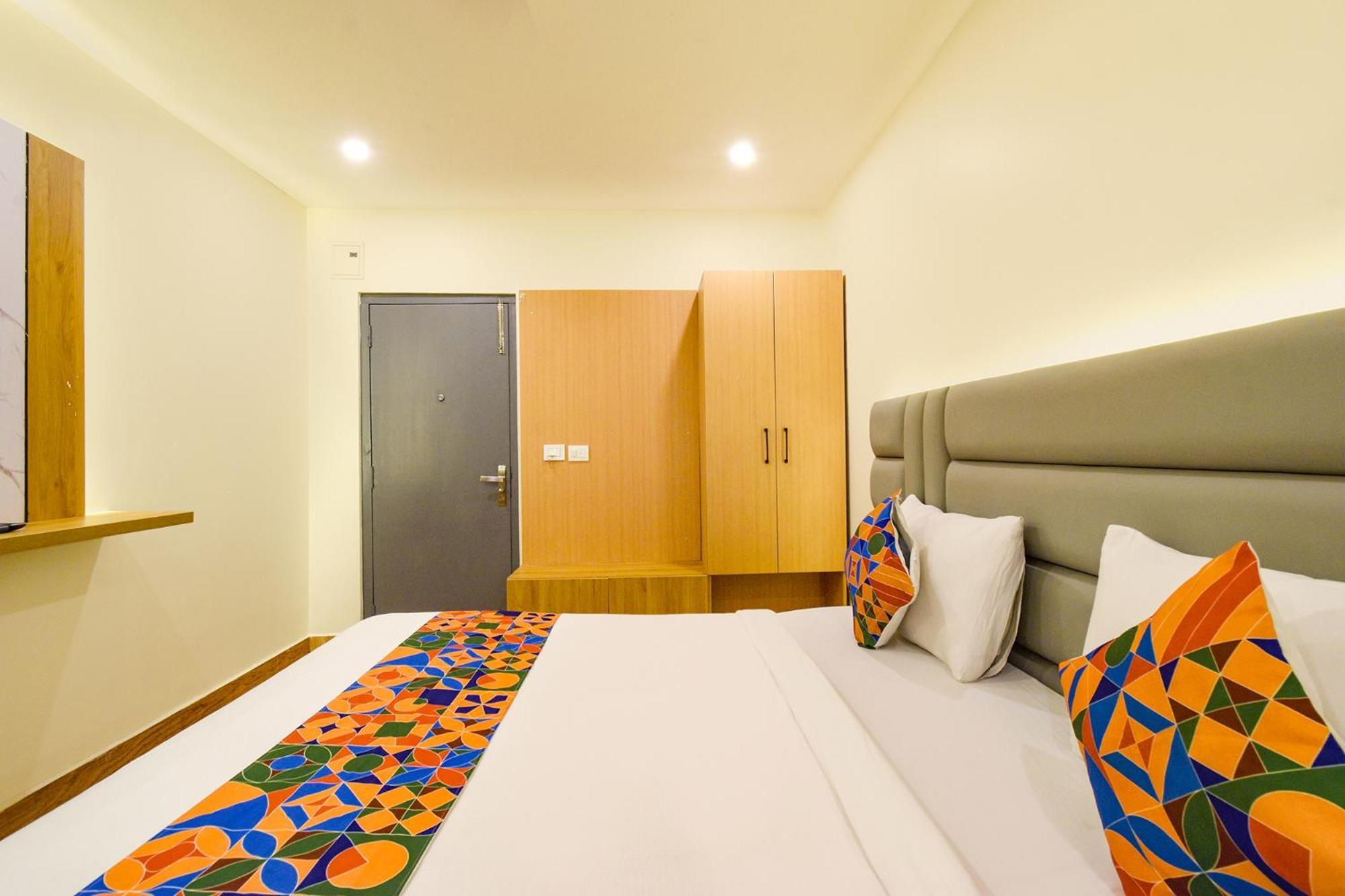 Kondapur  Fabhotel White Ridge - Kondapur מראה חיצוני תמונה